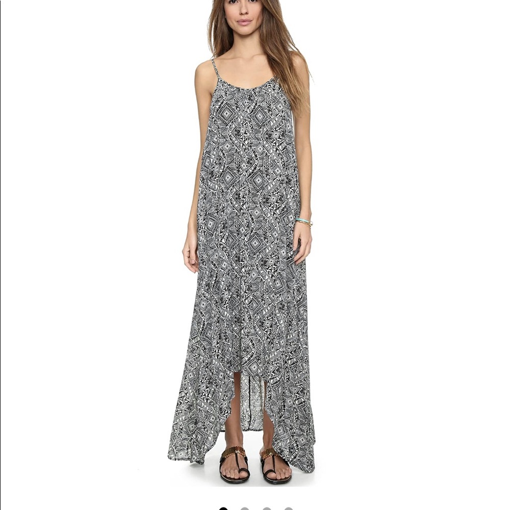 Geometric maxi black and white